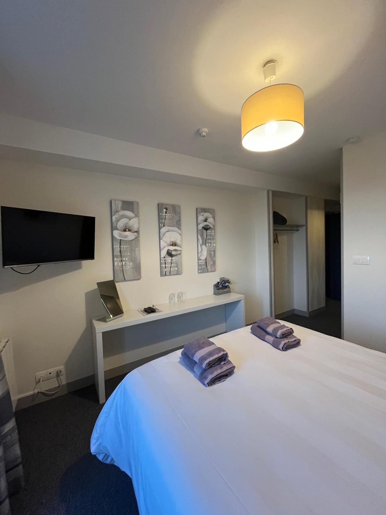 Domaine Du Grand Caugy Hotell Saint-Vigor-le-Grand Exteriör bild